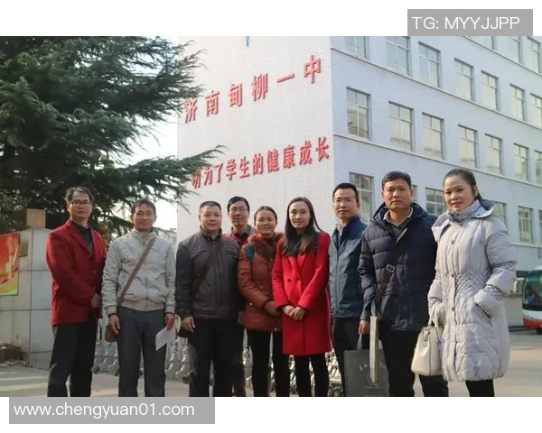 刘芳独家揭秘足球世界的独特见解与实战经验分享